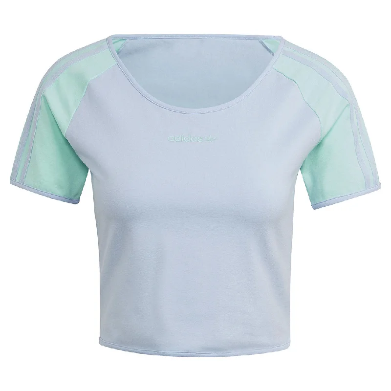 Minimalist T-Shirtsadidas - Women's Island Club Short T-Shirt (IT8154)