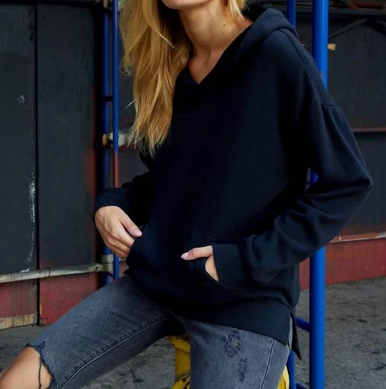 Statement HoodiesAlice Velvet Sweatshirt In Black