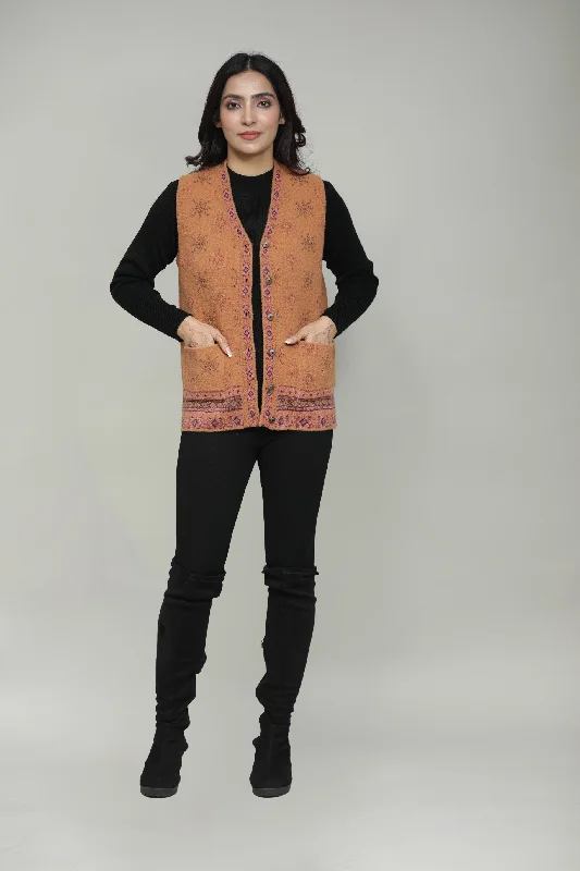 Color-block cardiganWomen Woolen Sleeveless Self Design Cardigan