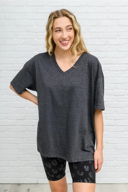 VNeckTopHiveHazel Blues® | Boxy V Neck Boyfriend Tee In Charcoal